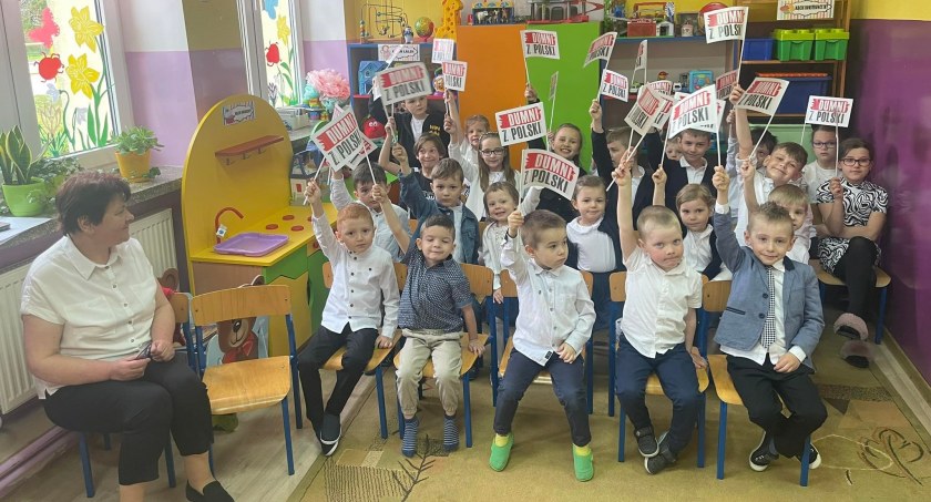 Uczniowie z powiatu wysokomazowieckiego uczestniczyli w projekcie „Patriotyzm do szkół. Kampania edukacyjna w województwie podlaskim”, zorganizowanym przez Fundację Przyszłość Podlasia