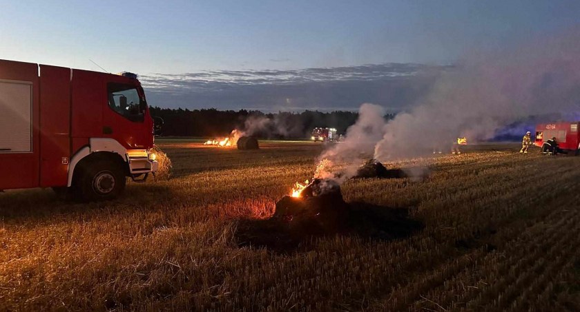 Zdjęcie przedstawia pożar w miejscowości Święck Nowiny