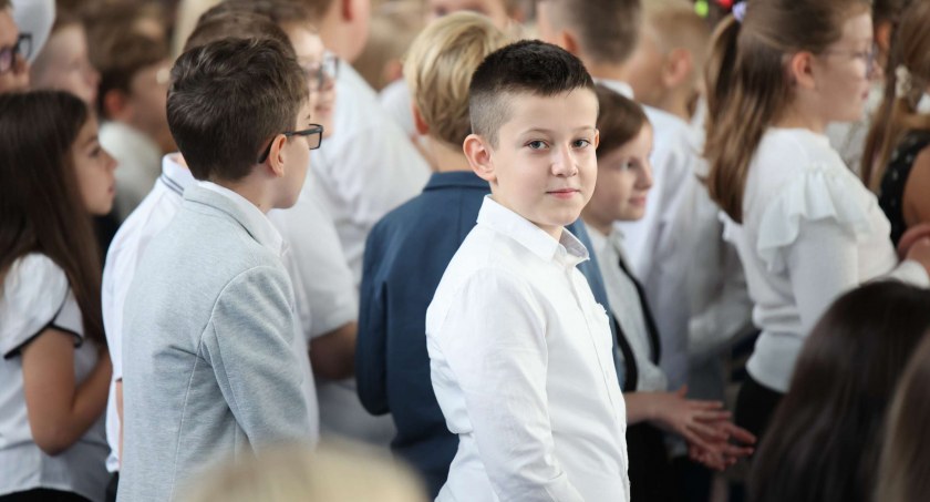 Uroczyste rozpoczęcie roku szkolnej w SP1 w Wysokiem Mazowieckiem
