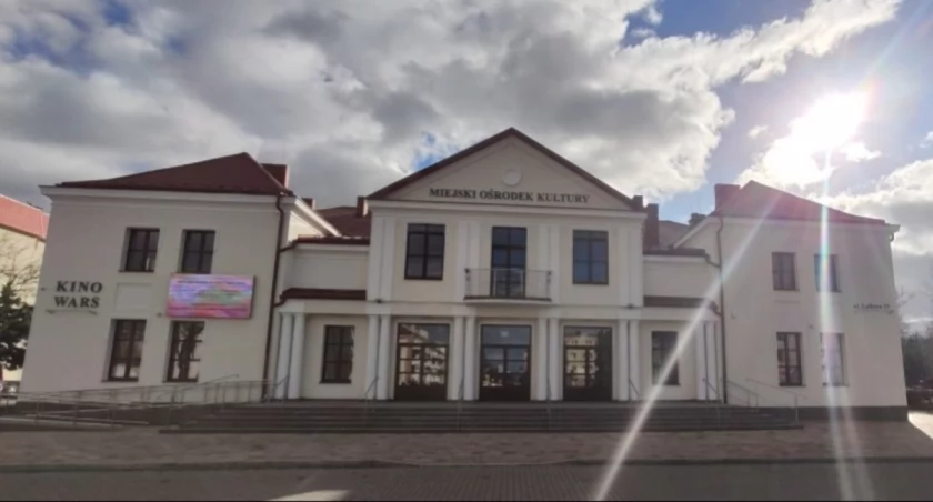 Zdjęcie przedstawia Miejski Ośrodek Kultury w Wysokiem Mazowieckiem