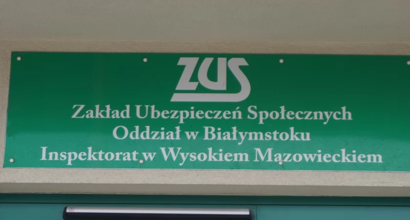 US - ZUS, Zmianę adresu rachunku bankowego emeryt rencista dokonać określonym czasie - zdjęcie, fotografia
