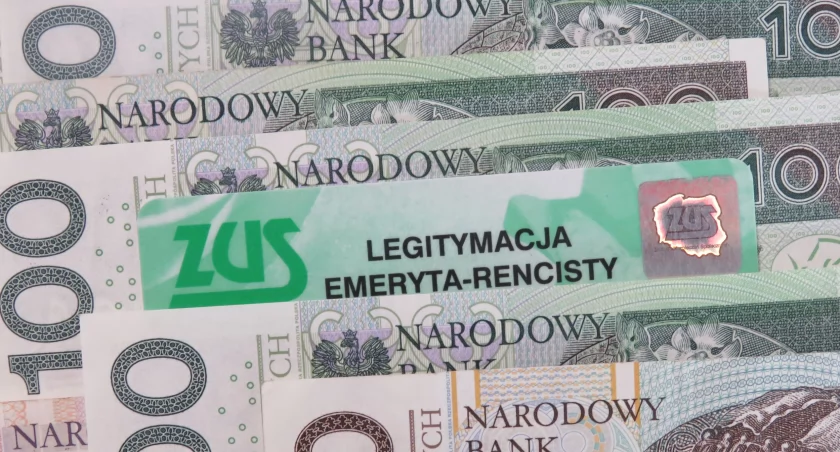 US - ZUS, Wypłaty emerytur jeszcze przed świętami - zdjęcie, fotografia