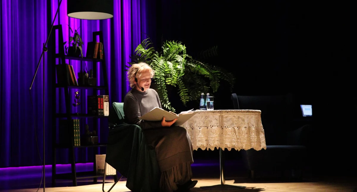 Zdjęcie: Dominika Ostałowska w Miejskim Ośrodku Kultury w Wysokiem Mazowieckiem