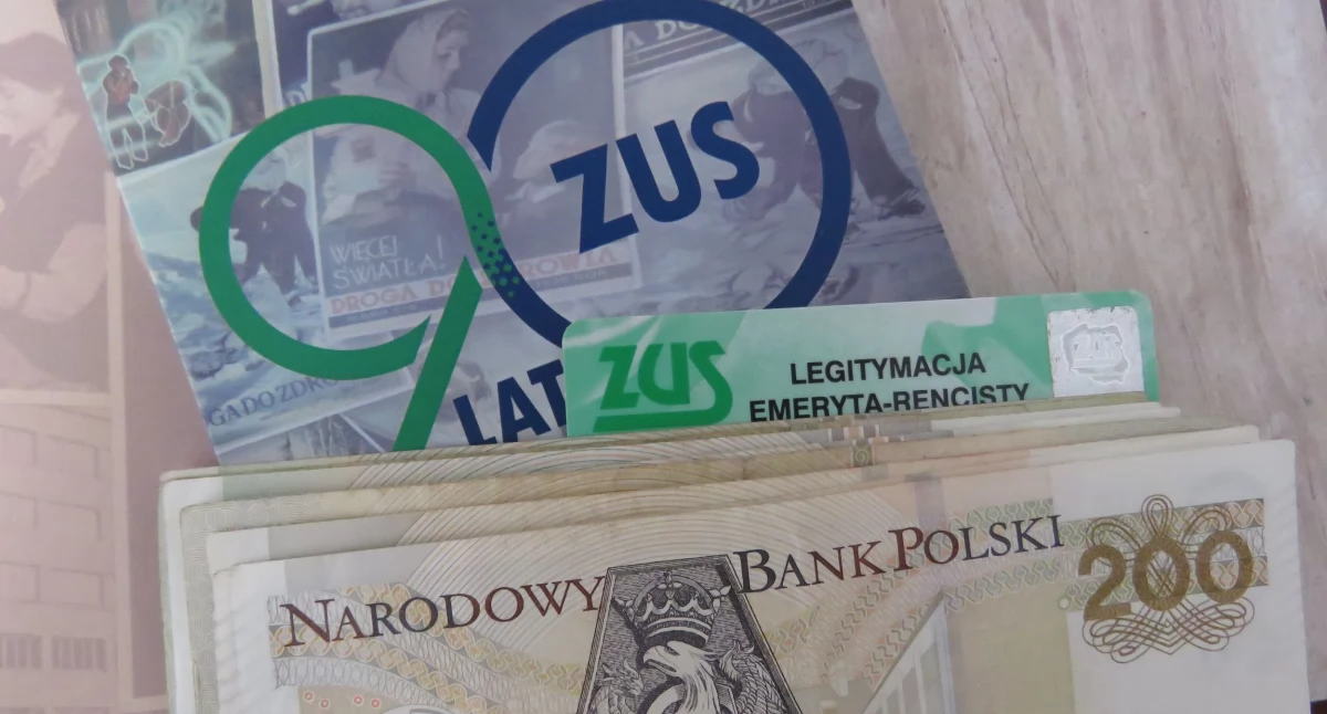 US - ZUS, Trzynastki jeszcze przed majówką - zdjęcie, fotografia