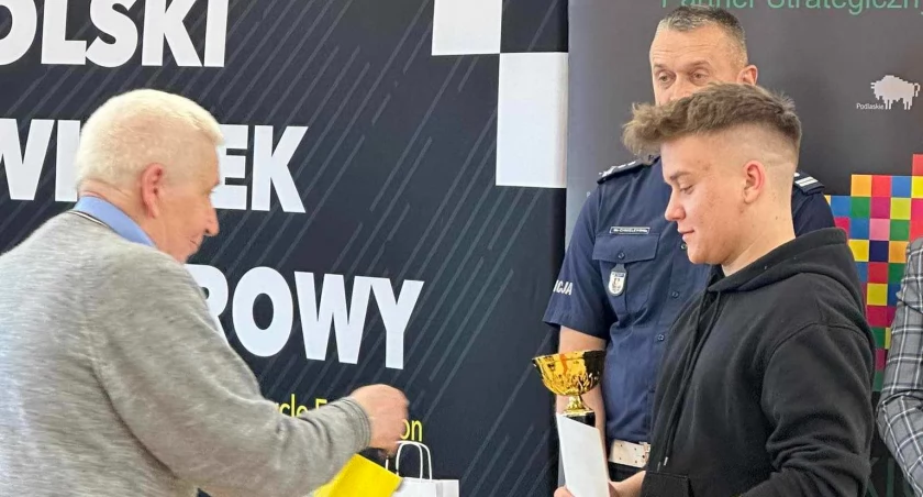 Konkursy, Sukces ucznia wojewódzkim etapie Ogólnopolskiego Konkursu Motoryzacyjnego - zdjęcie, fotografia