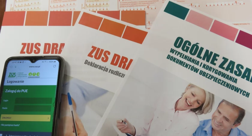 US - ZUS, Kończy roczne rozliczenie składki zdrowotnej - zdjęcie, fotografia