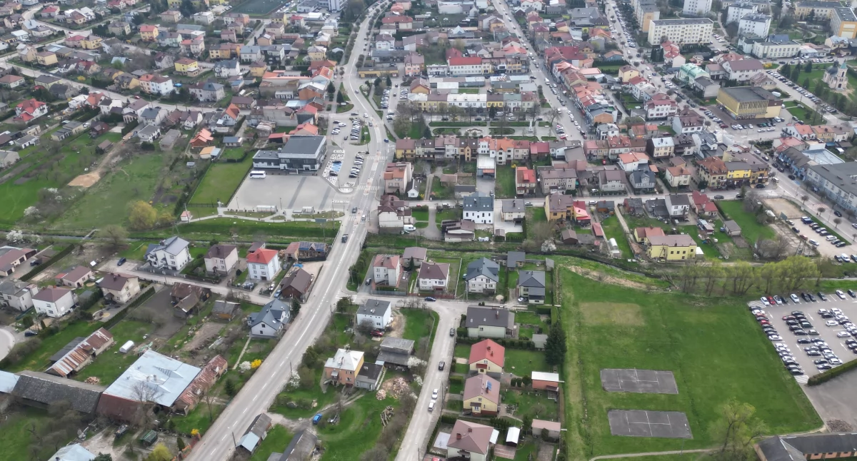 Inwestycje, Wysokiem Mazowieckiem powstanie kładka wzdłuż rzeki Miasto szuka wykonawcy - zdjęcie, fotografia