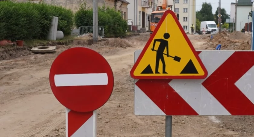 Utrudnienia drogowe, Droga powiatowa Piekuty Urbany Łopienie Jeże będzie zamknięta - zdjęcie, fotografia