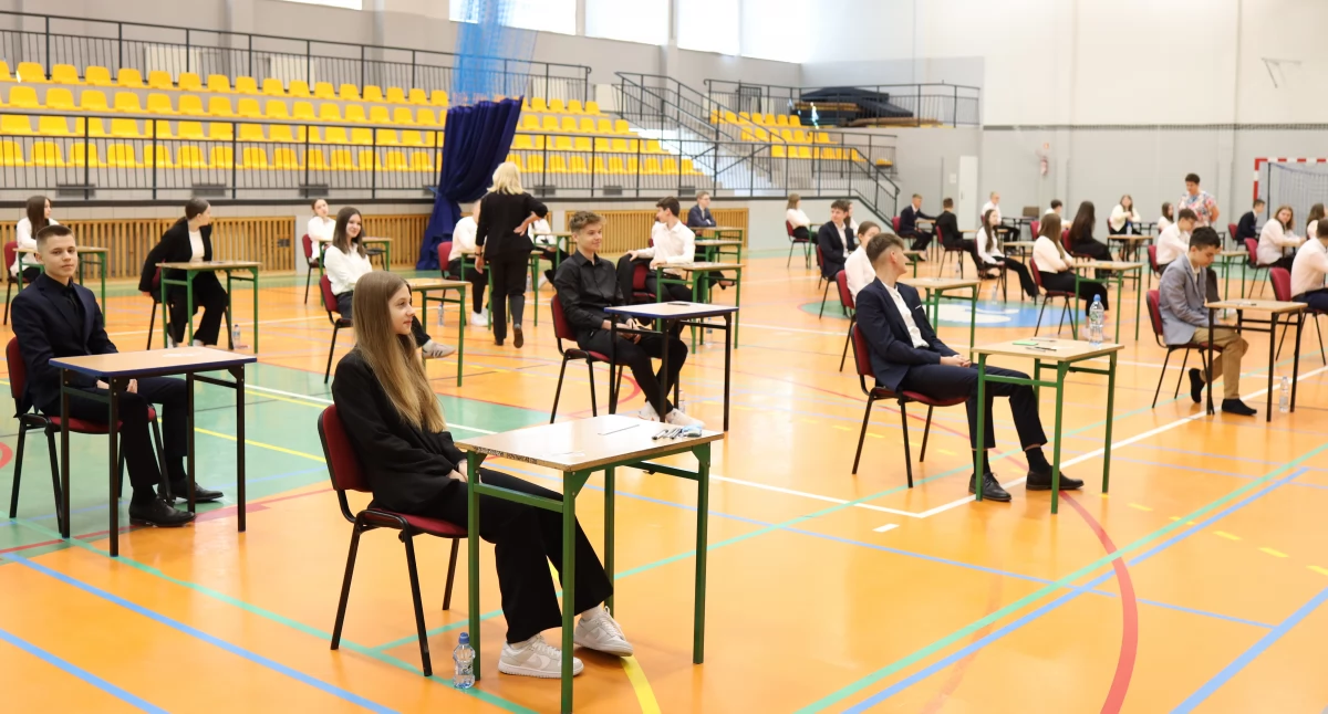 Edukacja, Znamy wyniki egzaminów ósmoklasisty której szkole wypadł najlepiej - zdjęcie, fotografia