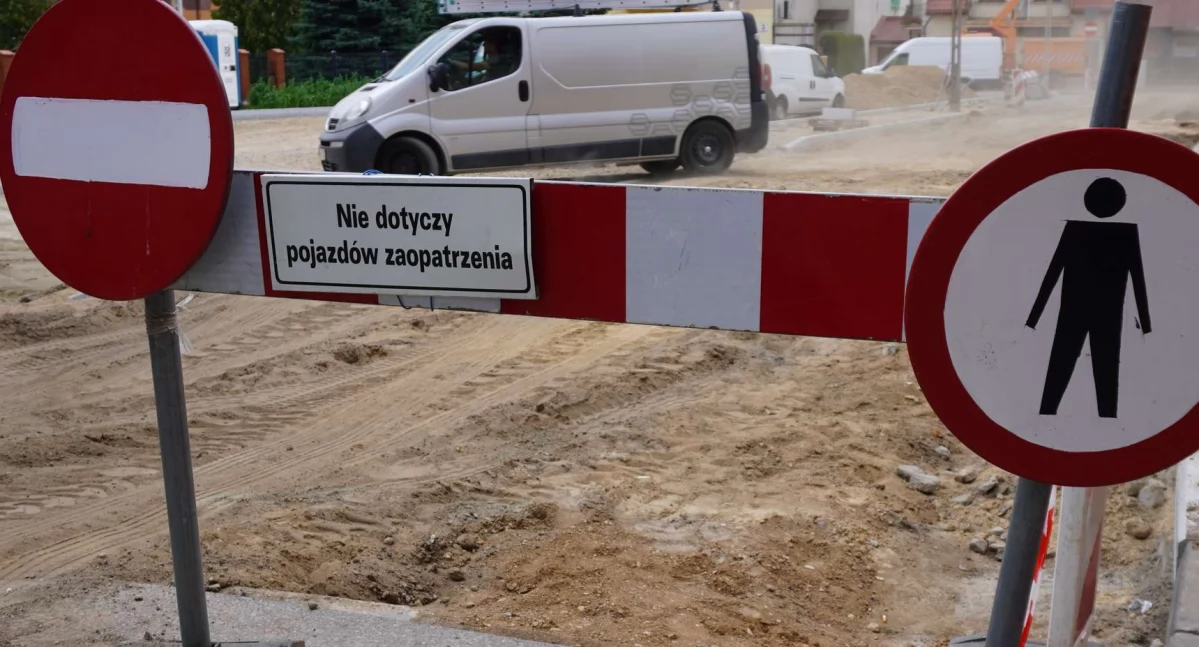 Rady, Radni Ciechanowca finansowaniu remontów dróg Starosta odpowiada - zdjęcie, fotografia