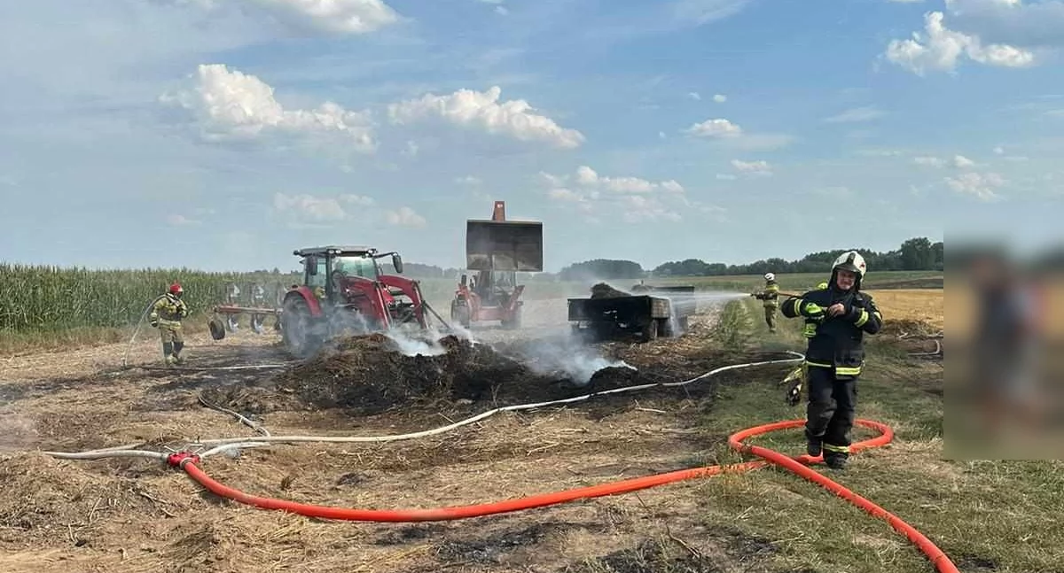 Pożary i straż, Paliły przyczepy belami słomy rżysko Kolejny pożar pracach polowych Czyżew [foto] - zdjęcie, fotografia