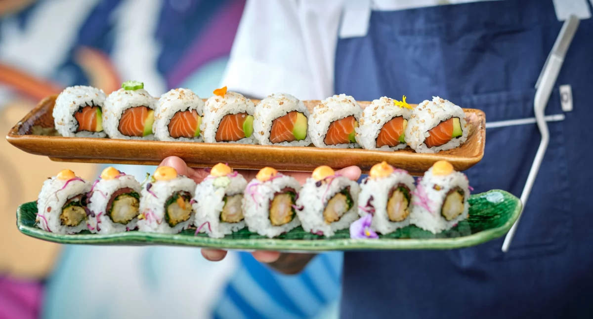 Artykuł sponsorowany, Dlaczego sushi stało ulubionym foodem Warszawie spojrzenie zdrowie wygodę - zdjęcie, fotografia