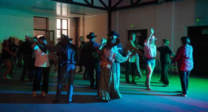 Imprezy plenerowe, Podlaski western czyli Potańcówka Chmurką stylu country Wysokiem Mazowieckiem [FOTO] - zdjęcie, fotografia