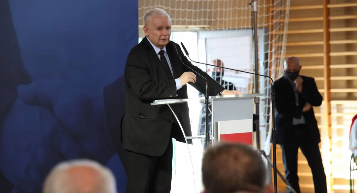 zdjęcie: Jarosław Kaczyński podczas spotkania w Wysokiem Mazowieckiem w 2021 roku