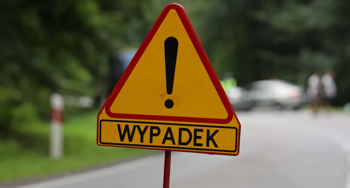 Wypadki drogowe, Tajemniczy wypadek gminie Kulesze Kościelne Samochód rozbity kierowcy - zdjęcie, fotografia