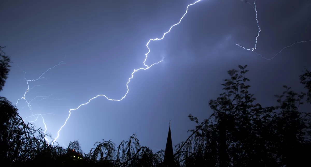 Meteo, Uwaga burze! wydał ostrzeżenie pierwszego stopnia - zdjęcie, fotografia