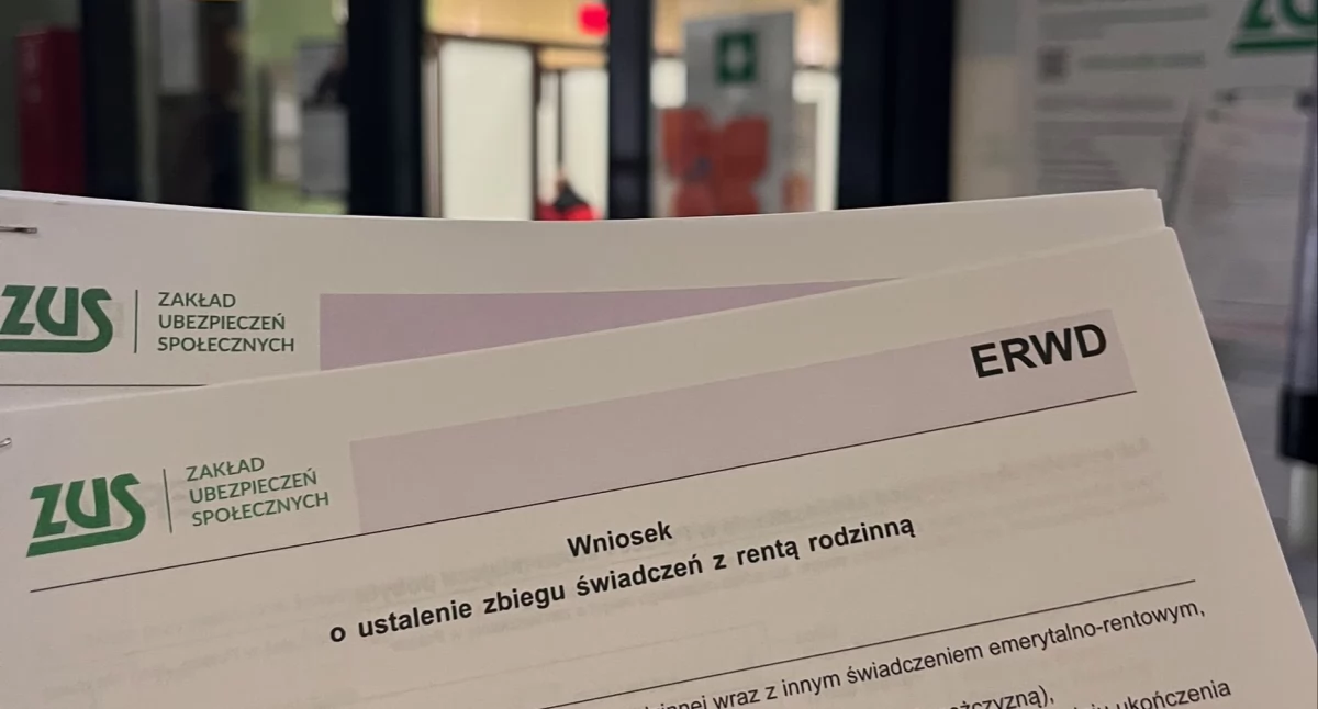 US - ZUS, Renta wdowia cieszy ogromnym zainteresowaniem ponad milion wniosków całym kraju - zdjęcie, fotografia