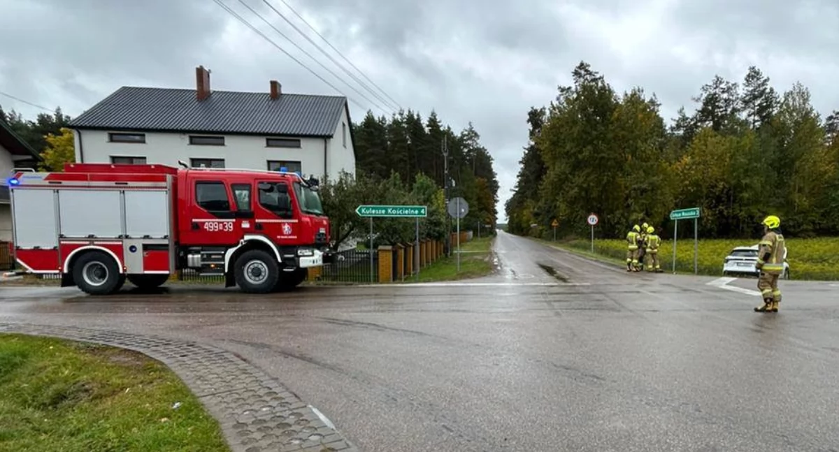 Zderzenie na skrzyżowaniu w Czarnowie-Bikach /fot. OSP KSRG Kulesze Kościelne