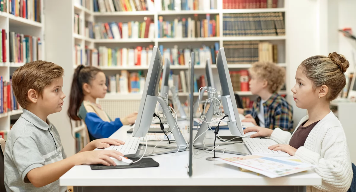 Inwestycje, Biblioteka Publiczna Gminy Kobylin Borzymy dofinansowaniem sprzęt komputerowy - zdjęcie, fotografia