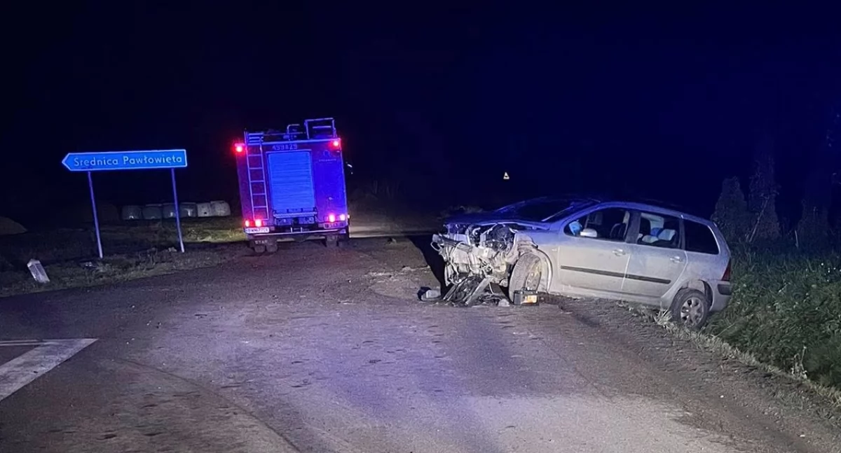 Nocny wypadek w Średnicy-Pawłowiętach /fot. FB OSP Średnica
