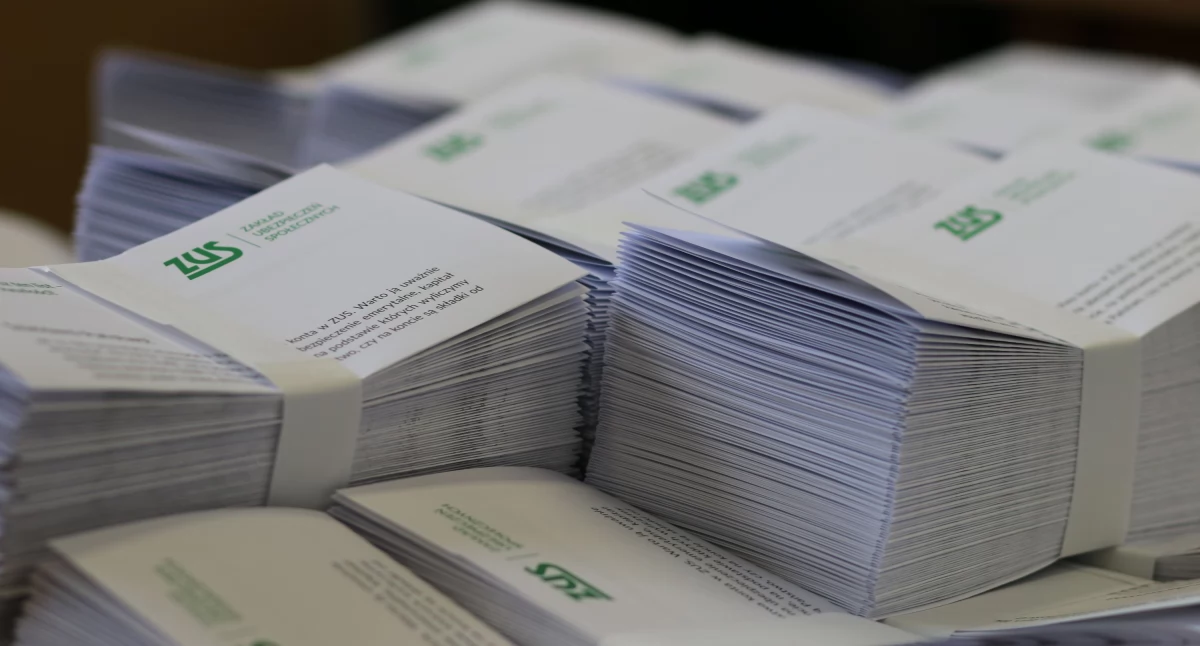 US - ZUS, rozpoczął wysyłkę deklaracji podatkowych - zdjęcie, fotografia