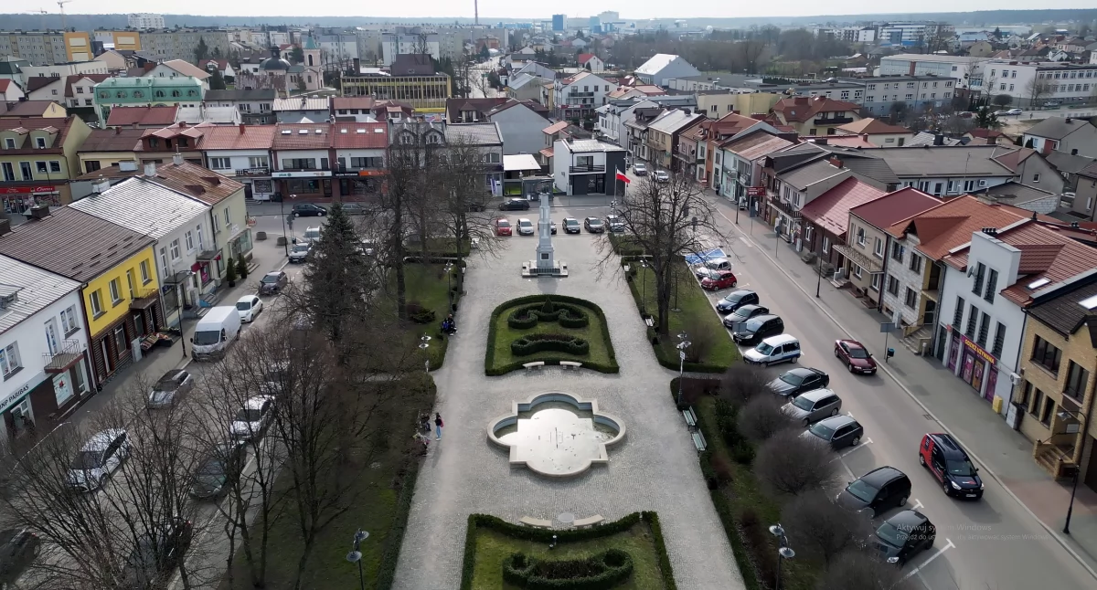 Zdjęcie: Park miejski przy ul. Rynek Piłsudskiego w Wysokiem Mazowieckiem