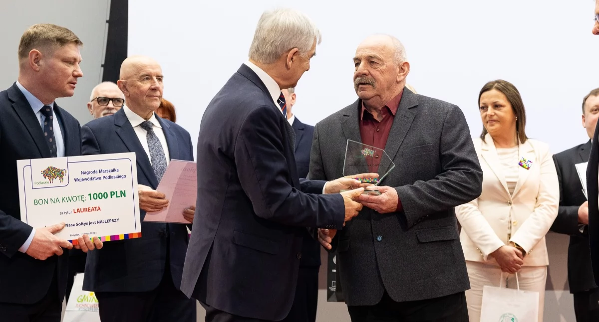 Sołtysi z powiatu wysokomazowieckiego docenieni na wojewódzkiej gali /fot. Paweł Krukowski, UMWP