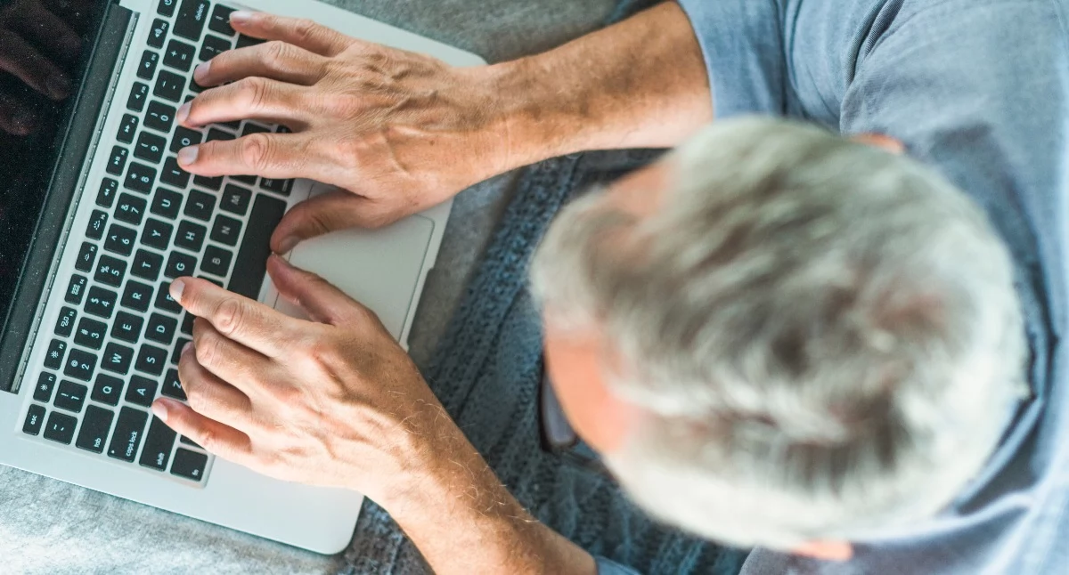 US - ZUS, wniosek online Emeryci renciści regionu załatwią sprawę wychodzenia - zdjęcie, fotografia