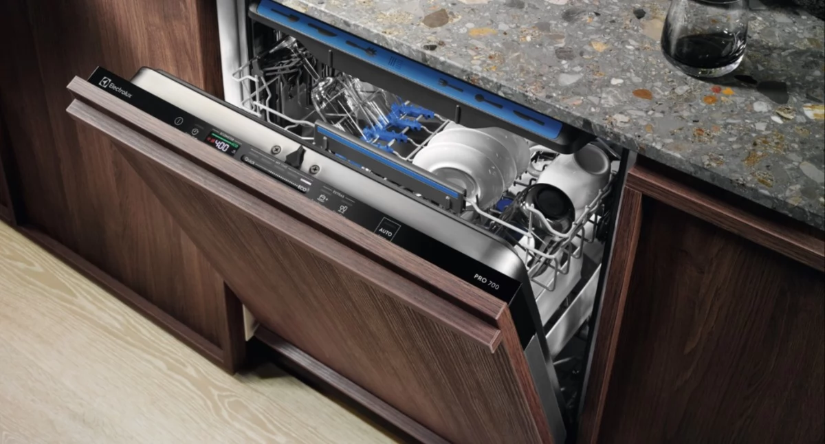 Artykuł sponsorowany, Zmywarka Electrolux zadba delikatne naczynia automatycznie dobierając idealny program zmywania - zdjęcie, fotografia