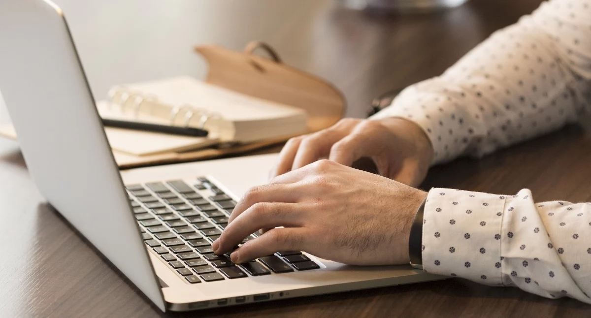 US - ZUS, Pracodawcy mogą sprawdzić autentyczność zaświadczeń stażowych wydawanych przez - zdjęcie, fotografia