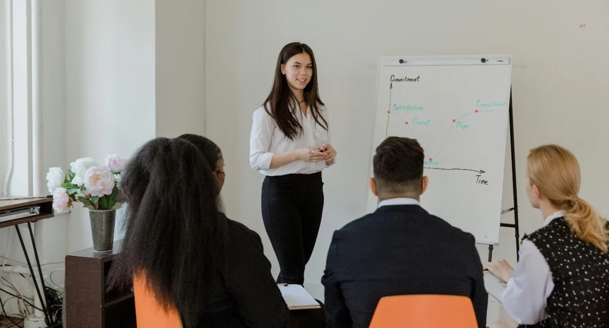 Artykuł sponsorowany, Szkolenia okresowe kiedy wymagane - zdjęcie, fotografia