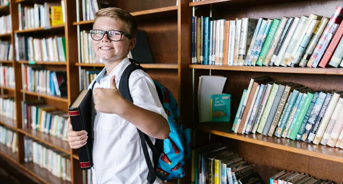 Artykuł sponsorowany, Gorączka szkolnych zakupów kupić podręczniki stracić czasu nerwów - zdjęcie, fotografia