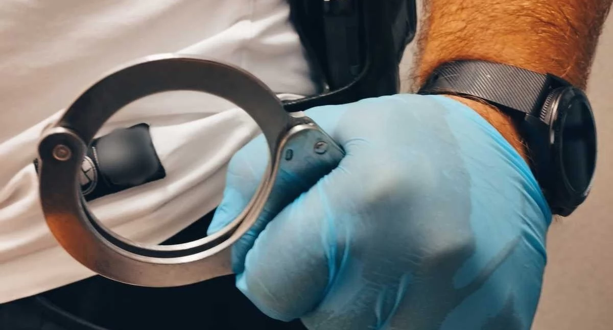 Kronika policyjna, Seria włamań powiecie wysokomazowieckim latek trafił aresztu - zdjęcie, fotografia