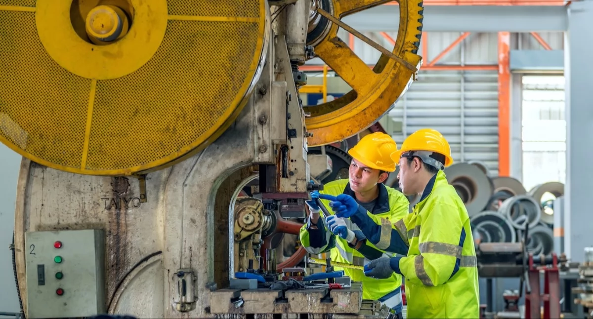 Artykuł sponsorowany, Ceramika ogniotrwała fundament niezawodnych procesów wysokich temperaturach - zdjęcie, fotografia