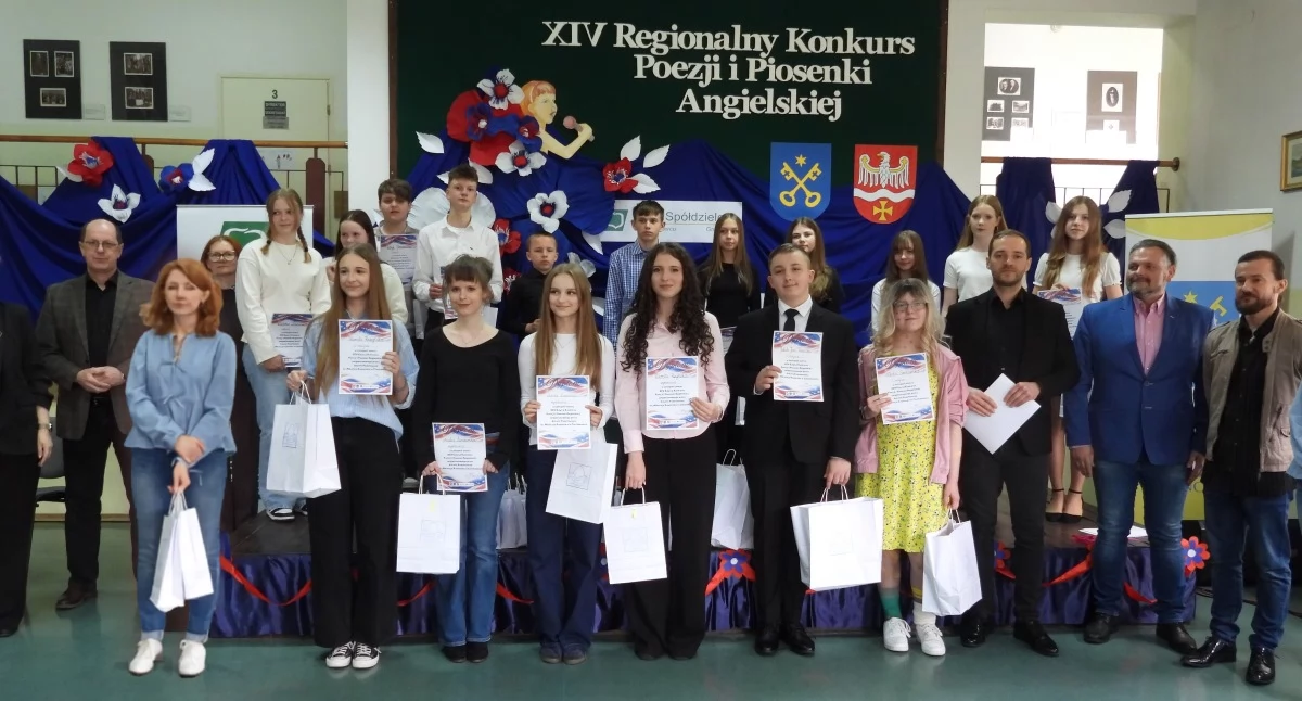 Zdjęcie: XIV Regionalny Konkursu Poezji i Piosenki Angielskiej w Ciechanowcu