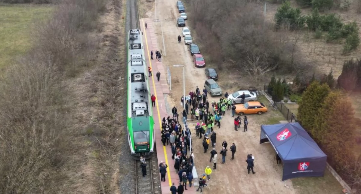 Komunikacja, Pociągiem Łomży Białegostoku przez Kulesze Kościelne Sokoły - zdjęcie, fotografia