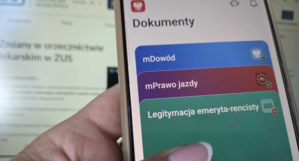 US - ZUS, mLegitymacja coraz popularniejsza Korzysta ponad emerytów rencistów - zdjęcie, fotografia