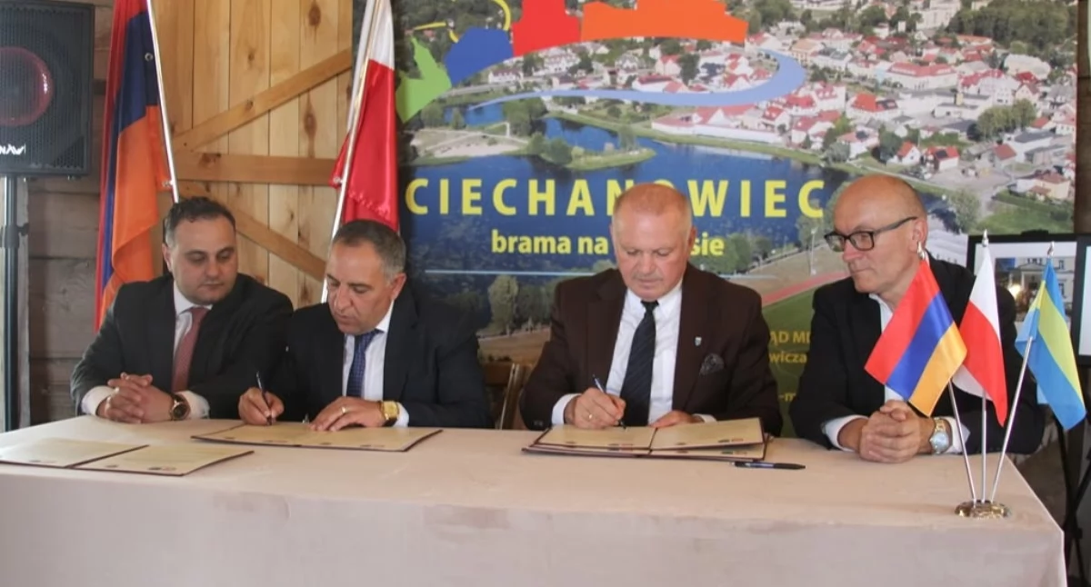 Ciechanowiec nawiązuje współpracę z armeńskim Waik. Podpisano list intencyjny /fot./ UM w Ciechanowcu