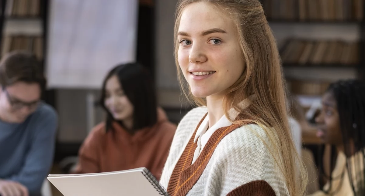 US - ZUS, wypłaci rentę rodzinna całe wakacje studentowi pierwszego - zdjęcie, fotografia