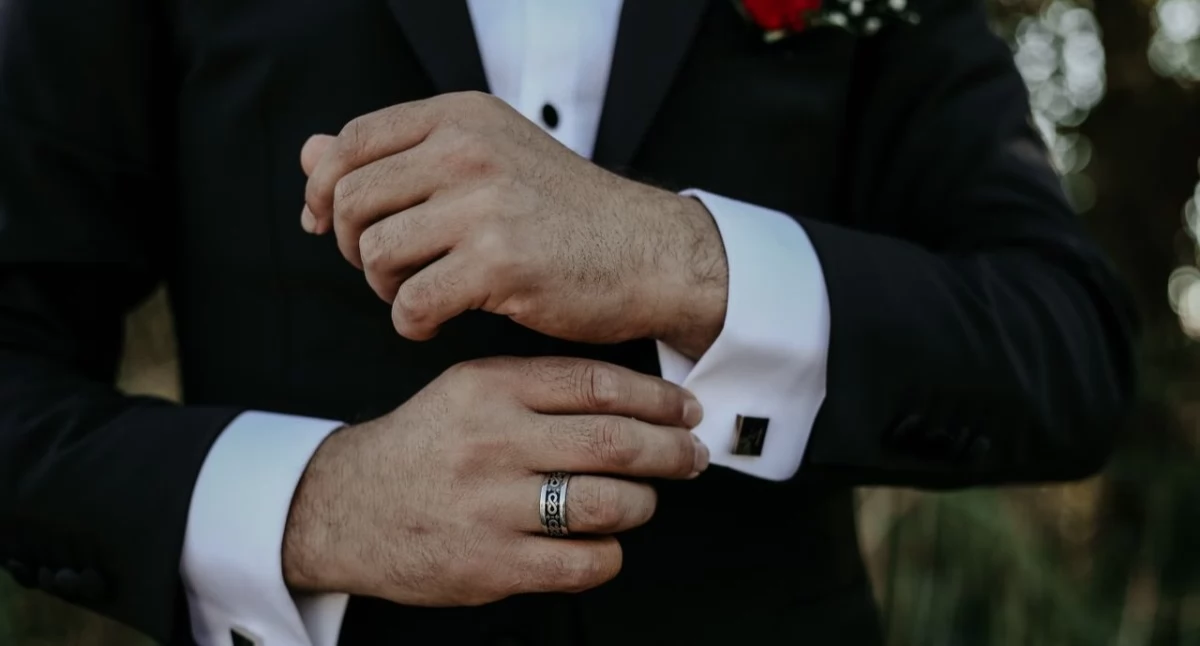 Artykuł sponsorowany, dobrać spinki koloru koszuli dodatków - zdjęcie, fotografia