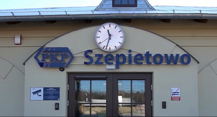 Zdjęcie dworca kolejowego w Szepietowie