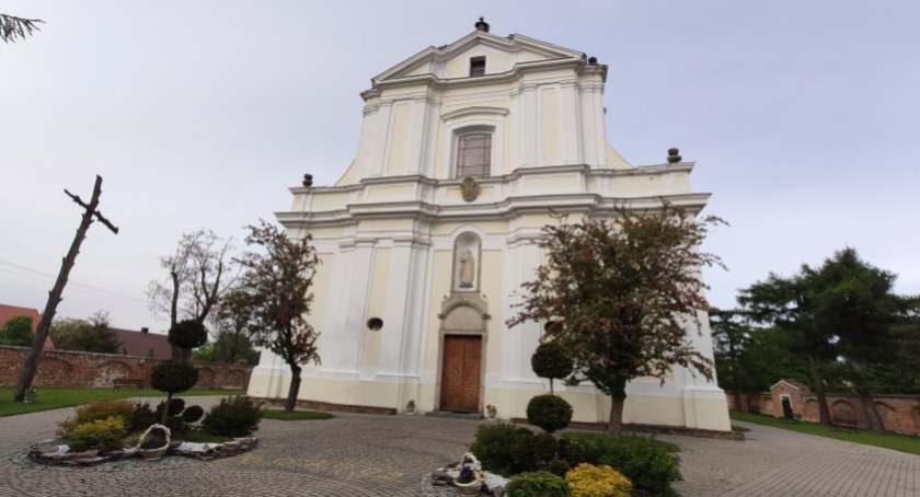 kościół pw. Trójcy Przenajświętszej w Ciechanowcu