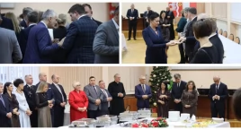 Zdjęcie dotyczy: Świąteczne spotkanie w Starostwie Powiatowym w Wysokiem Mazowieckiem [FOTO]