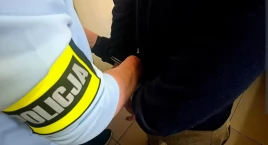 Zdjęcie dotyczy: Zaatakował policjantów. Najbliższe miesiące spędzi w areszcie 