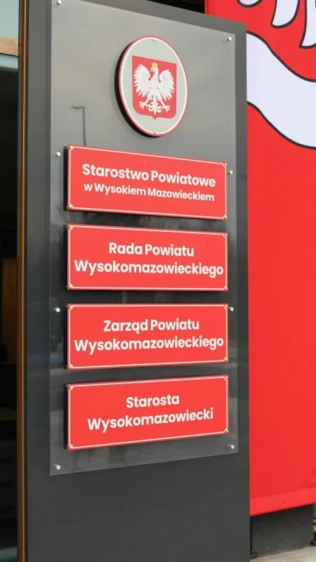 Drogowe wnioski za 170 mln zł, inwestycje i spór o dyrektorów. O czym rozmawiano podczas XXI sesji Rady Powiatu Wysokomazowieckiego?