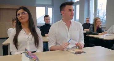 Nuta szkolnej nostalgii w klipie absolwenta Staszica [video]