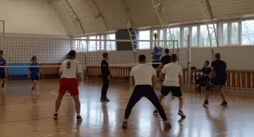 Sportowa niedziela w Nowych Piekutach. Siatkarze walczyli o Puchar Wójta i Przewodniczącego Rady Gminy [foto]