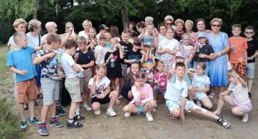 Seniorzy odwiedzili uczniów z okazji Dnia Dziecka [foto]
