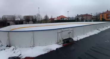Lodowisko w Wysokiem Mazowieckiem już rozstawione. Kiedy ruszy?