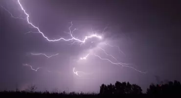 Burze w województwie podlaskim. IMGW wydało alert